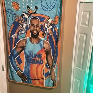 A space jam blanket. Need it gone ASAP hmu!